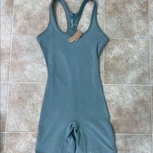 New!! SKIMS OUTDOOR MID THIGH BODYSUIT